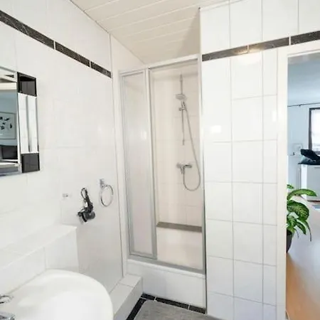 Zentrale Maisonette-wohnung Mit Whirlpool & Balkon Apartment Stade
