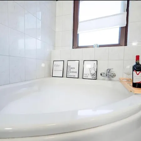 Apartment Zentrale Maisonette-wohnung Mit Whirlpool & Balkon Stade